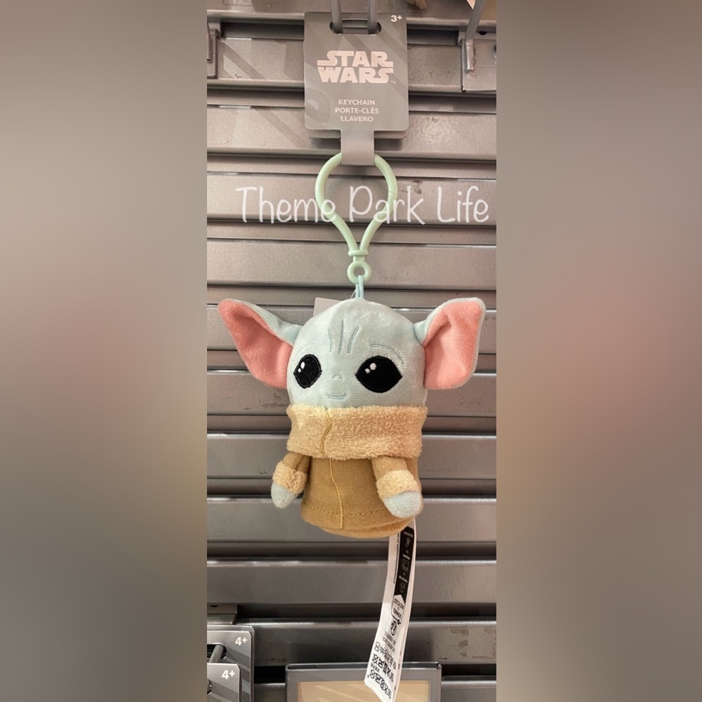 Disney Parks Star Wars Baby Yoda Grogu Plush Keychain Bag Clip NEW